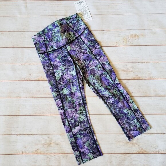 Lululemon Fast and Free Crop II Nulux 19" Leggings in Vivid Vision Yoga Athletic - Picture 6 of 14